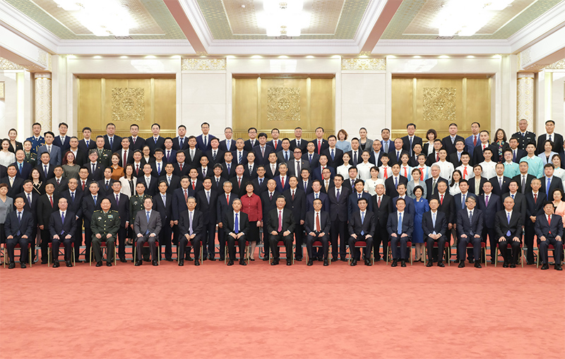 中国共产党成立100周年庆祝活动总结会议在京举行 习近平亲切会见庆祝活动筹办工作各方面代表