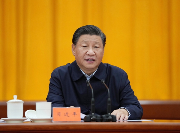 习近平在中央人才工作会议上强调 深入实施新时代人才强国战略 加快建设世界重要人才中心和创新高地
