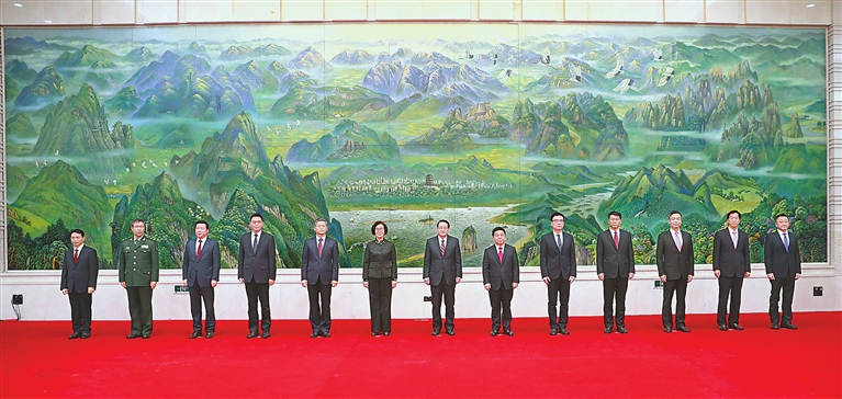 中国共产党江西省第十五次代表大会胜利闭幕